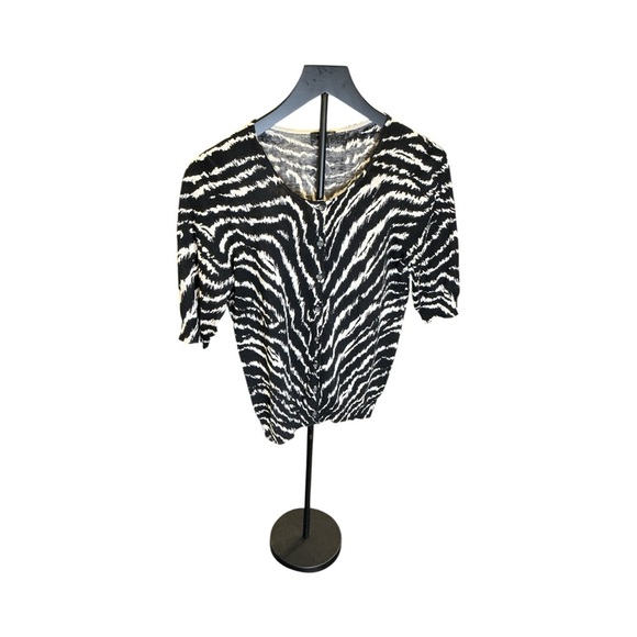 Ann Taylor Black and White Zebra Medium button front silk blend top - Picture 3 of 10